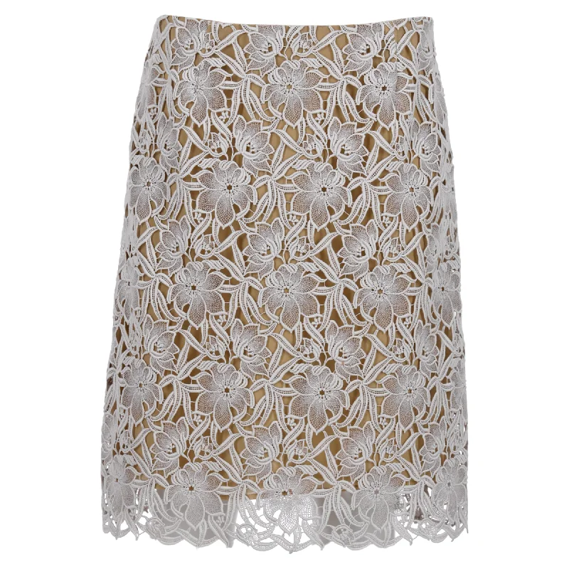 Burberry Knee Length Lace Skirt in White Cotton